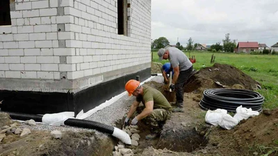 Дренаж фундамента под ключ в Ставрополе - цена работ за метр погонный