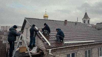 Монтаж желоба в Ставрополе недорого - персонал для установки водостока