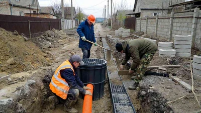 Устройство ливневой канализации в Ставрополе с разнорабочими