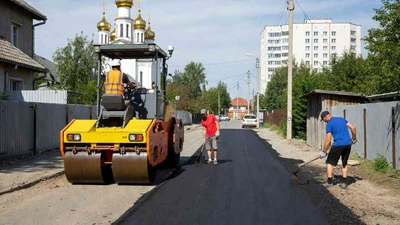 Укладка асфальтовой крошки разнорабочими в Ставрополе: цена за м2 с бригадой
