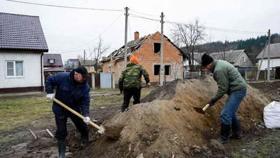 Доставка грунта в Ставрополе для отсыпки участка с самосвалом - Персонал 360