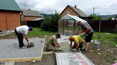 Площадка для автомобиля под ключ на даче в Ставрополе недорого