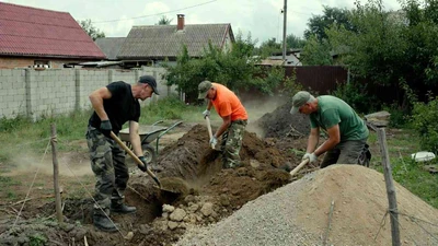 Копка траншеи под забор в Ставрополе: цена от 929 руб за метр