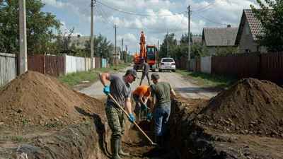 Копка траншей под водопровод вручную и техникой в Ставрополе