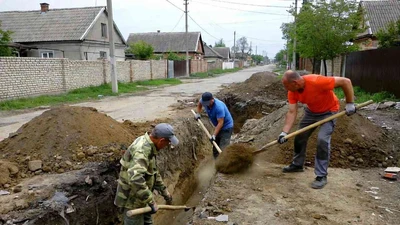 Копка траншей для газа в Ставрополе ручным способом под газопровод
