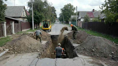 Копка траншей с уклоном в Ставрополе для дренажа и водоотведения