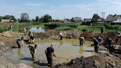 Рытье водоемов разнорабочими в Ставрополе - цена от 929 руб
