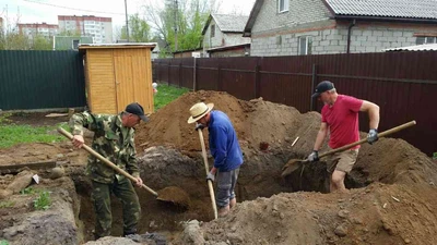 Выкопать яму лопатой в Ставрополе недорого - ручные земляные работы под ключ