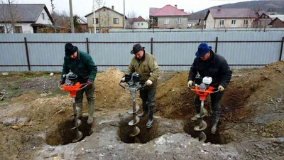 Бурение ям под столбы и сваи в Ставрополе недорого