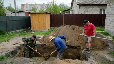 Выкопать яму лопатой вручную в Ставрополе: цены от 929 руб за м³