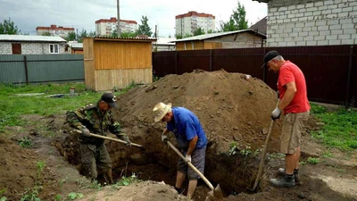 Выкопать яму лопатой в Ставрополе недорого - ручные земляные работы