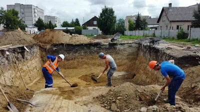 Рытье котлованов под фундамент в Ставрополе недорого