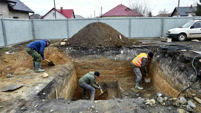 Ручная зачистка котлована в Ставрополе для фундамента и коммуникаций