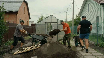 Перевозка грунта тачками в Ставрополе - заказать разнорабочих с тележками